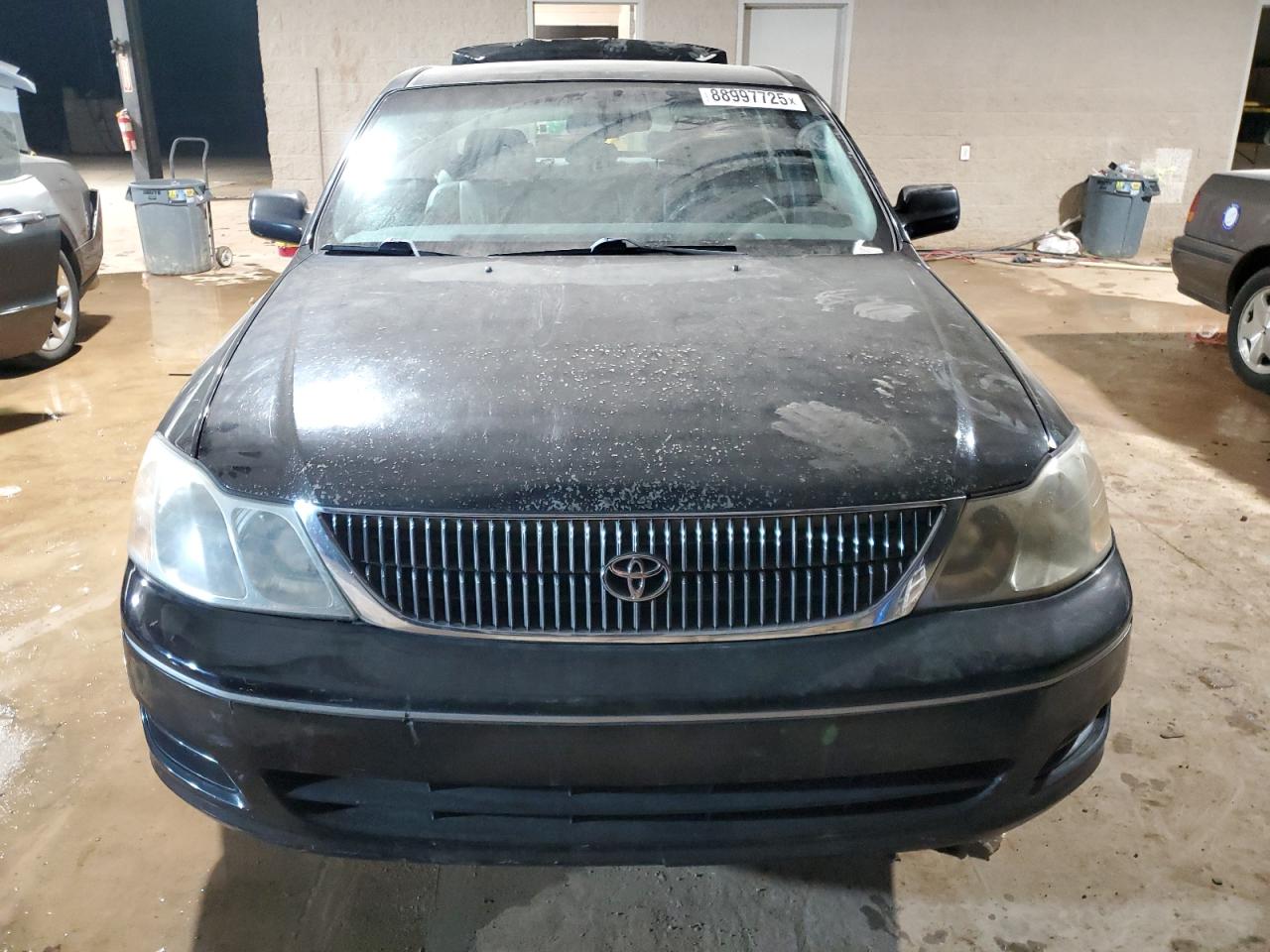 2001 Toyota Avalon - Image 5