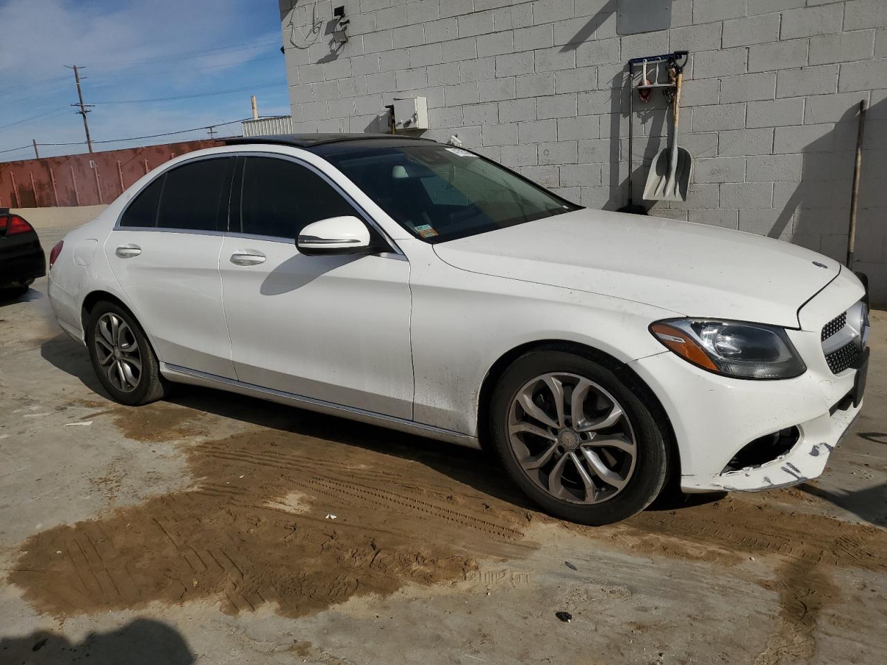 VIN 55SWF4JB0HU186571 2017 MERCEDES-BENZ C-CLASS no.4