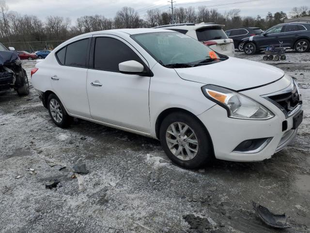  NISSAN VERSA 2018 Білий
