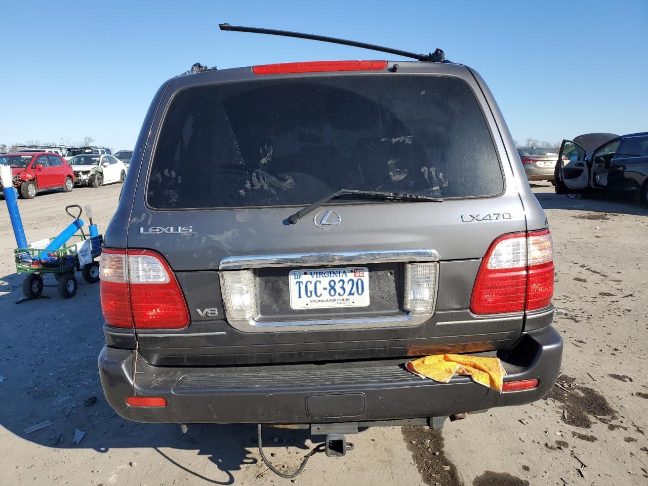 2004 Lexus LX - Image 6