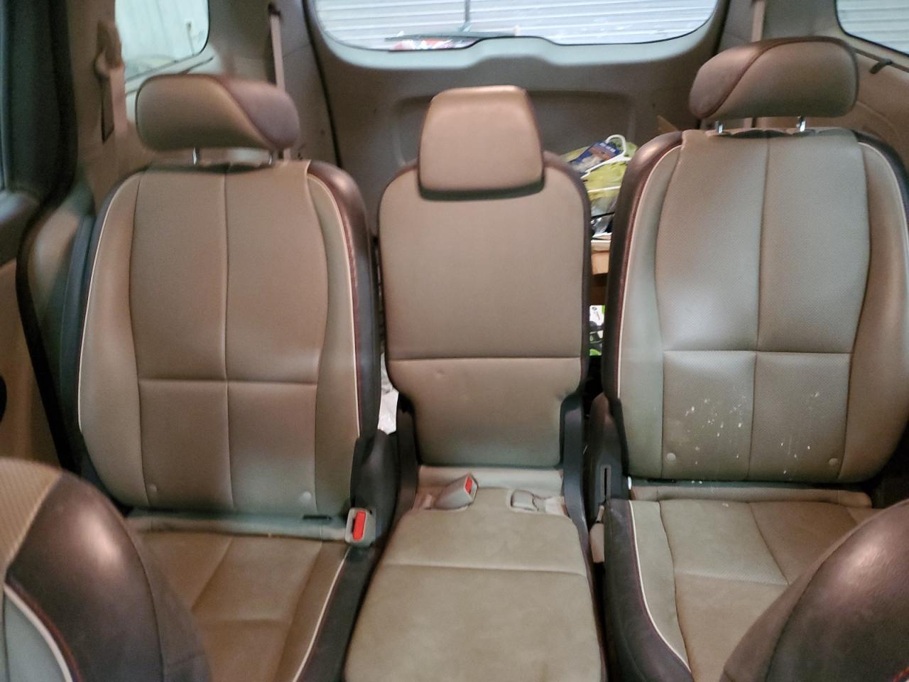 2018 Kia Sedona - Image 10