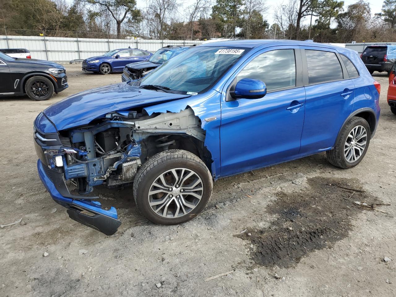 2019 Mitsubishi Outlander - Image 1