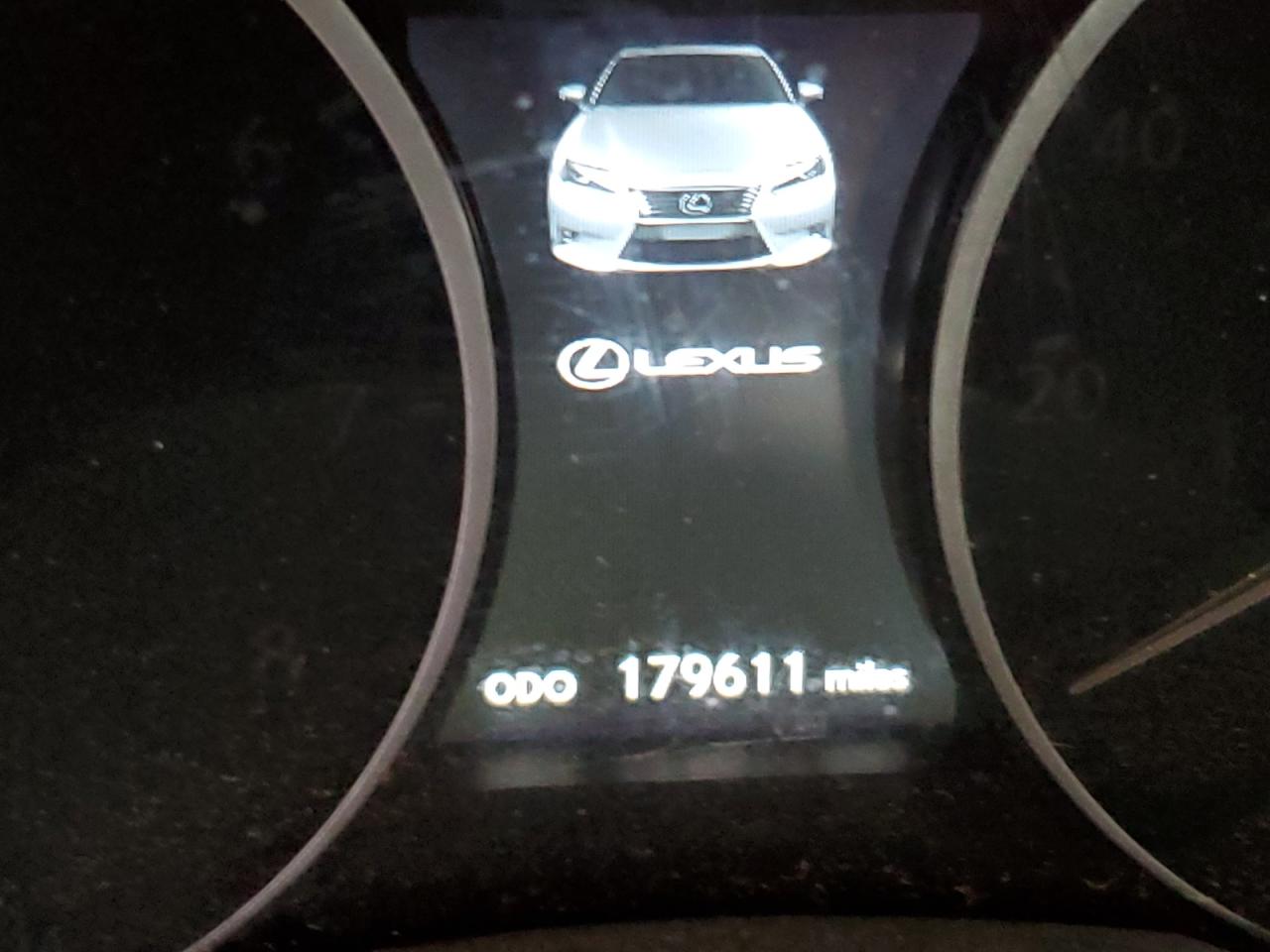 2015 Lexus ES - Image 9
