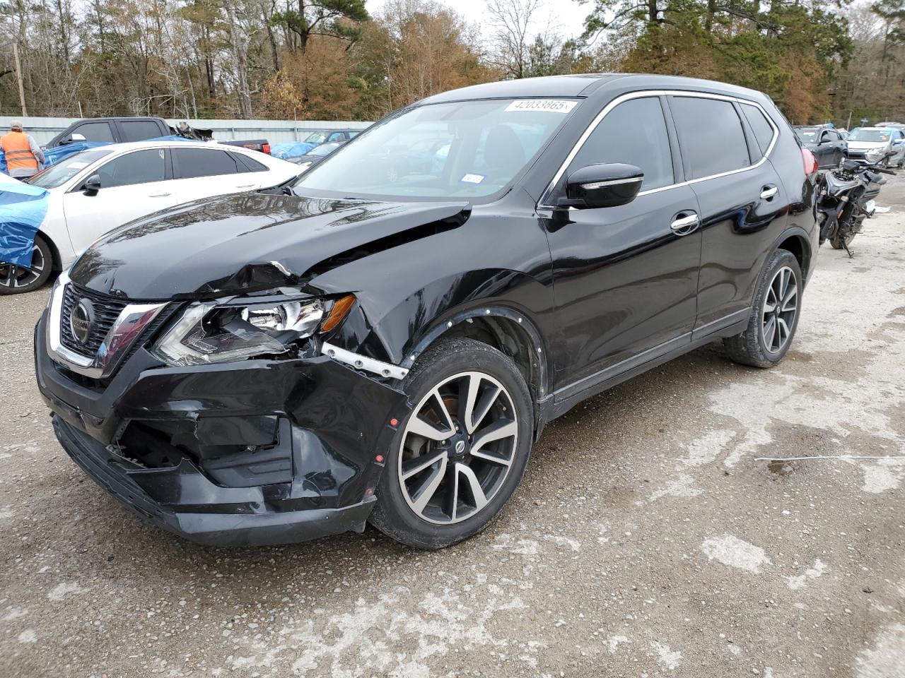2015 Nissan Rogue - Image 1