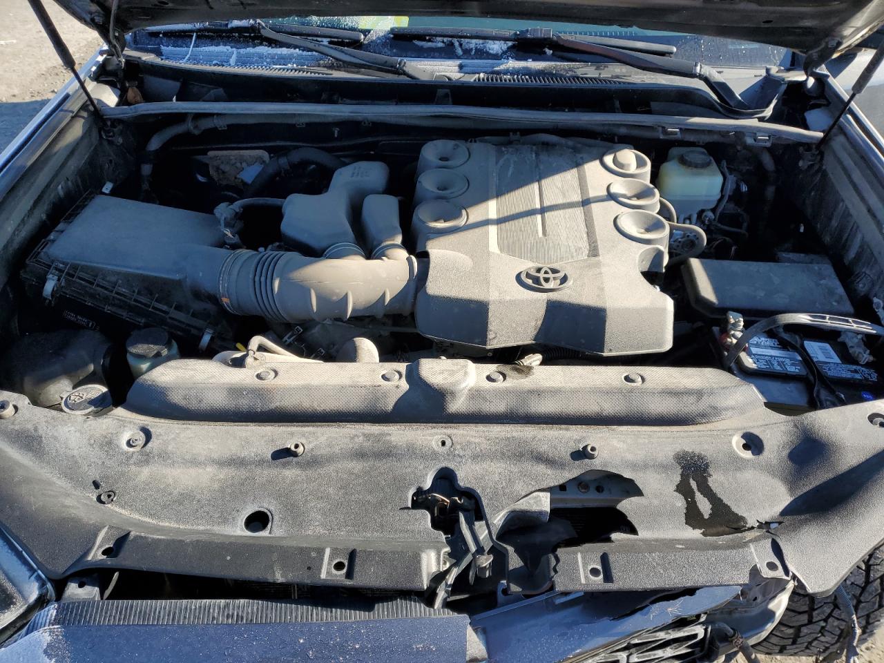 2015 Toyota 4Runner - Image 13