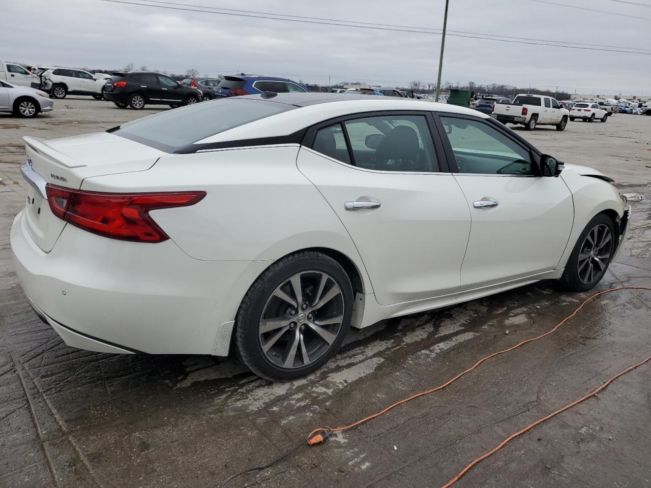 2017 Nissan Maxima - Image 3