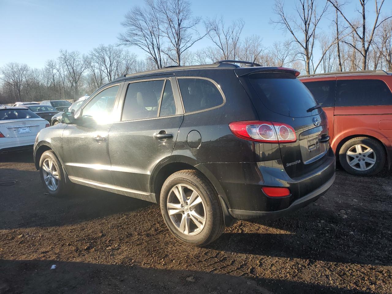 2012 Hyundai Santa Fe - Image 2