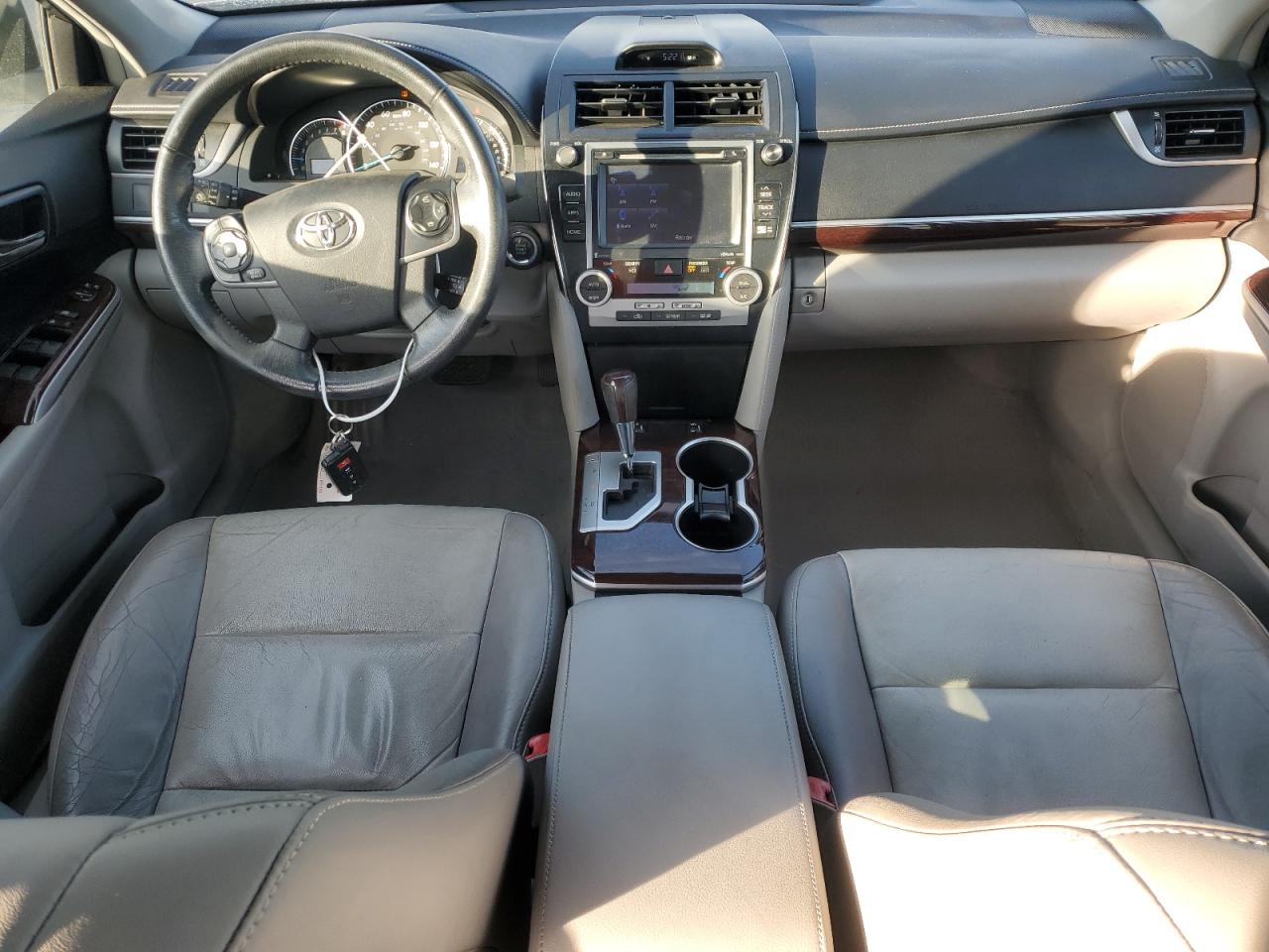 2014 Toyota Camry - Image 8