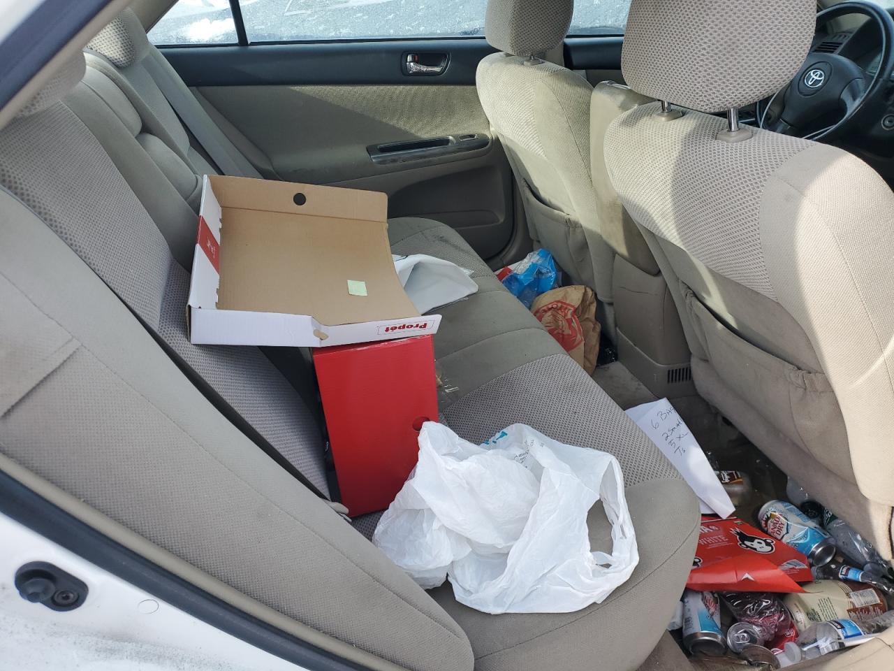 2004 Toyota Camry - Image 10