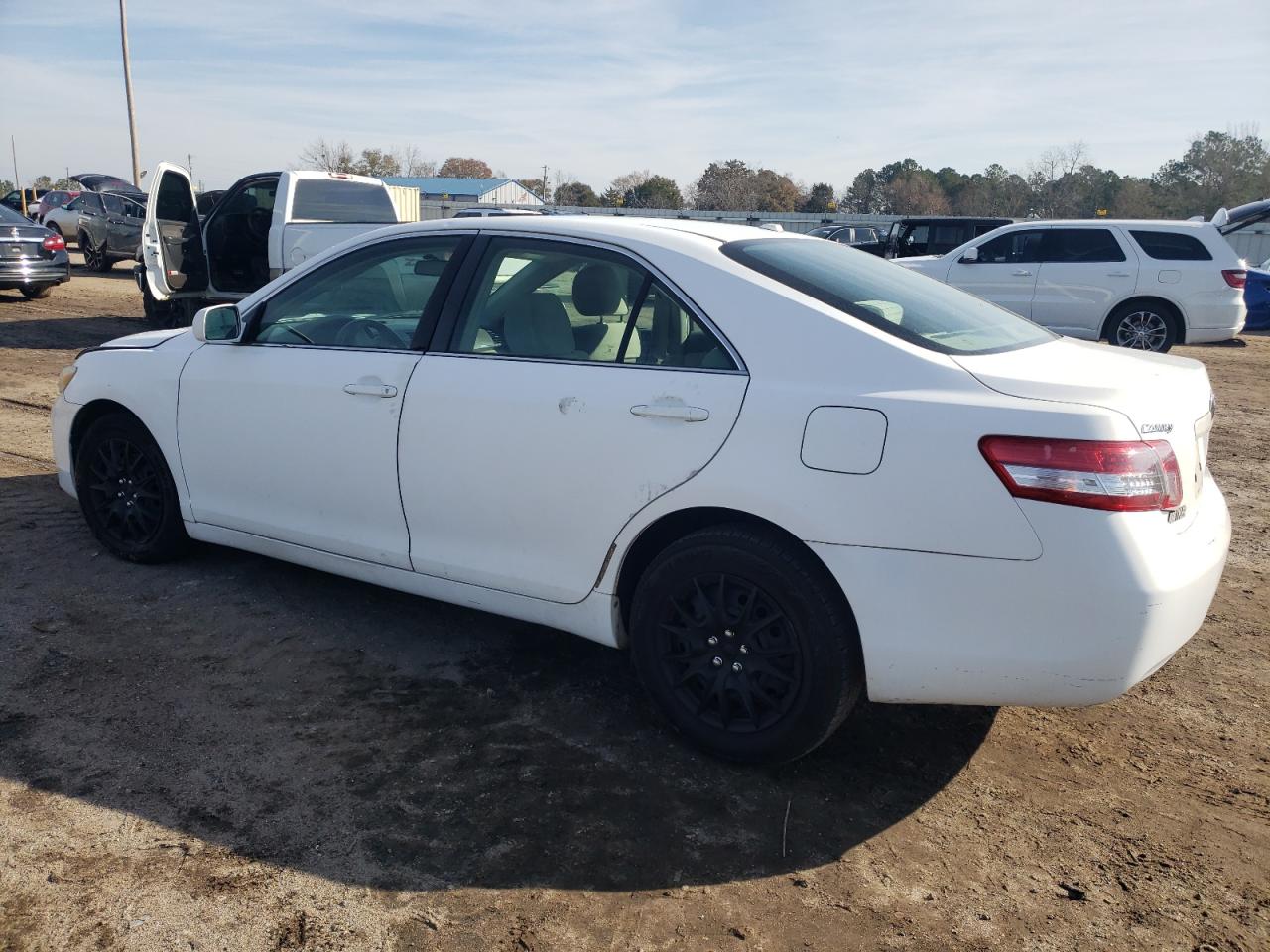 2011 Toyota Camry - Image 2