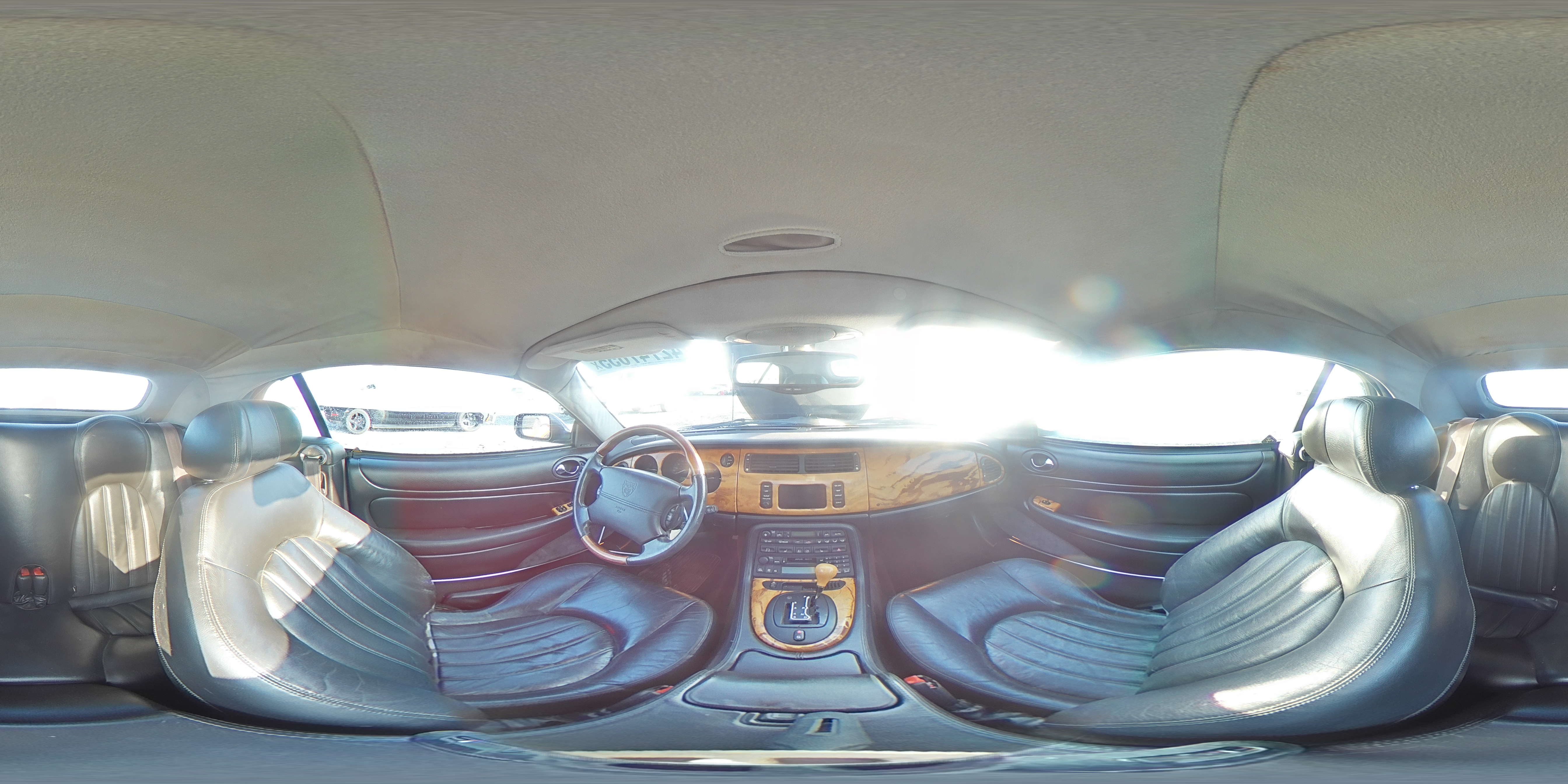 2003 Jaguar XK - Image 13