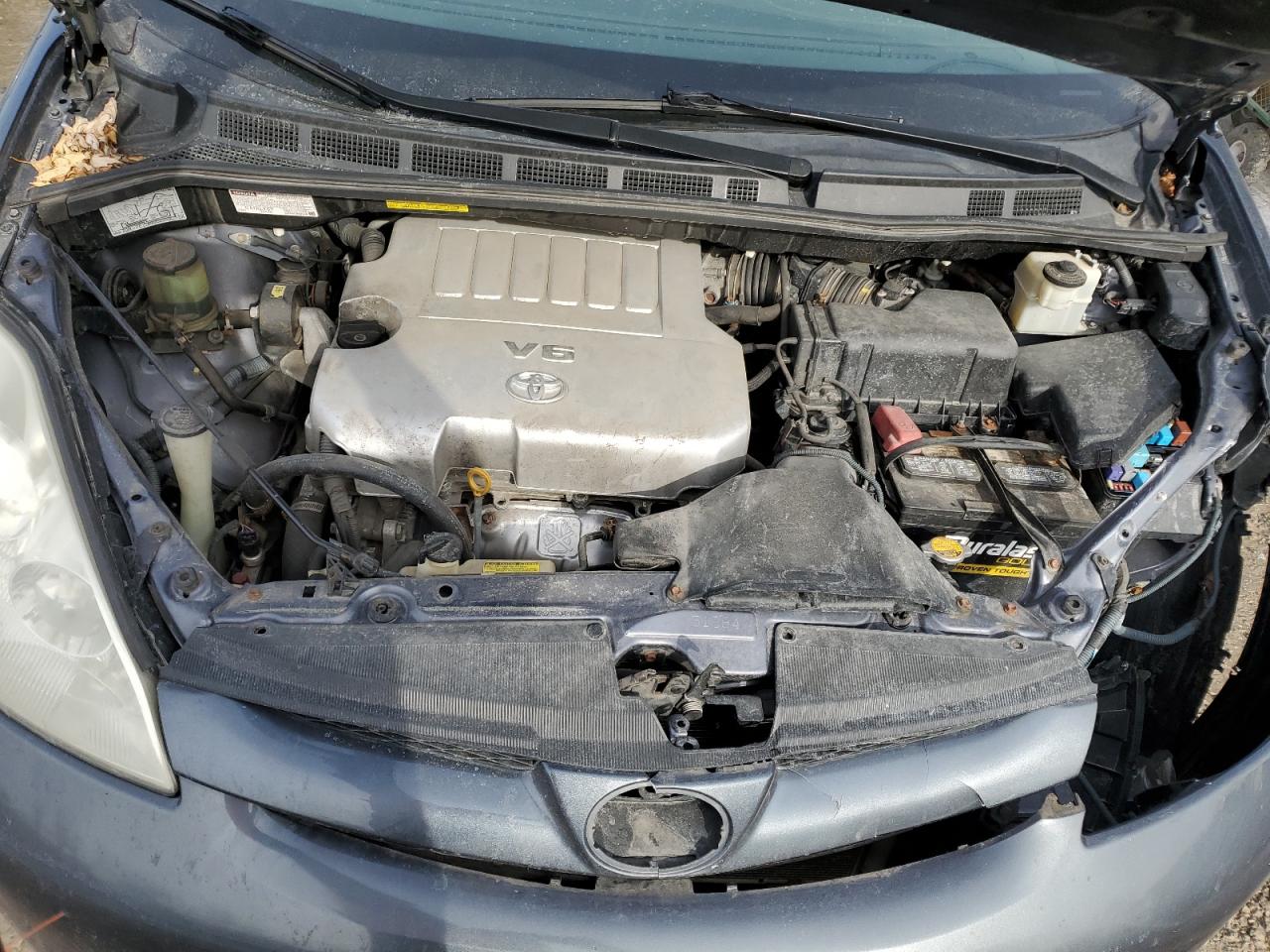 2009 Toyota Sienna - Image 12