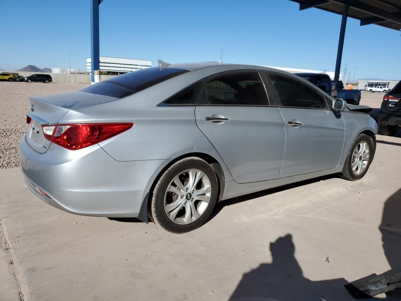 2011 Hyundai Sonata - Image 3