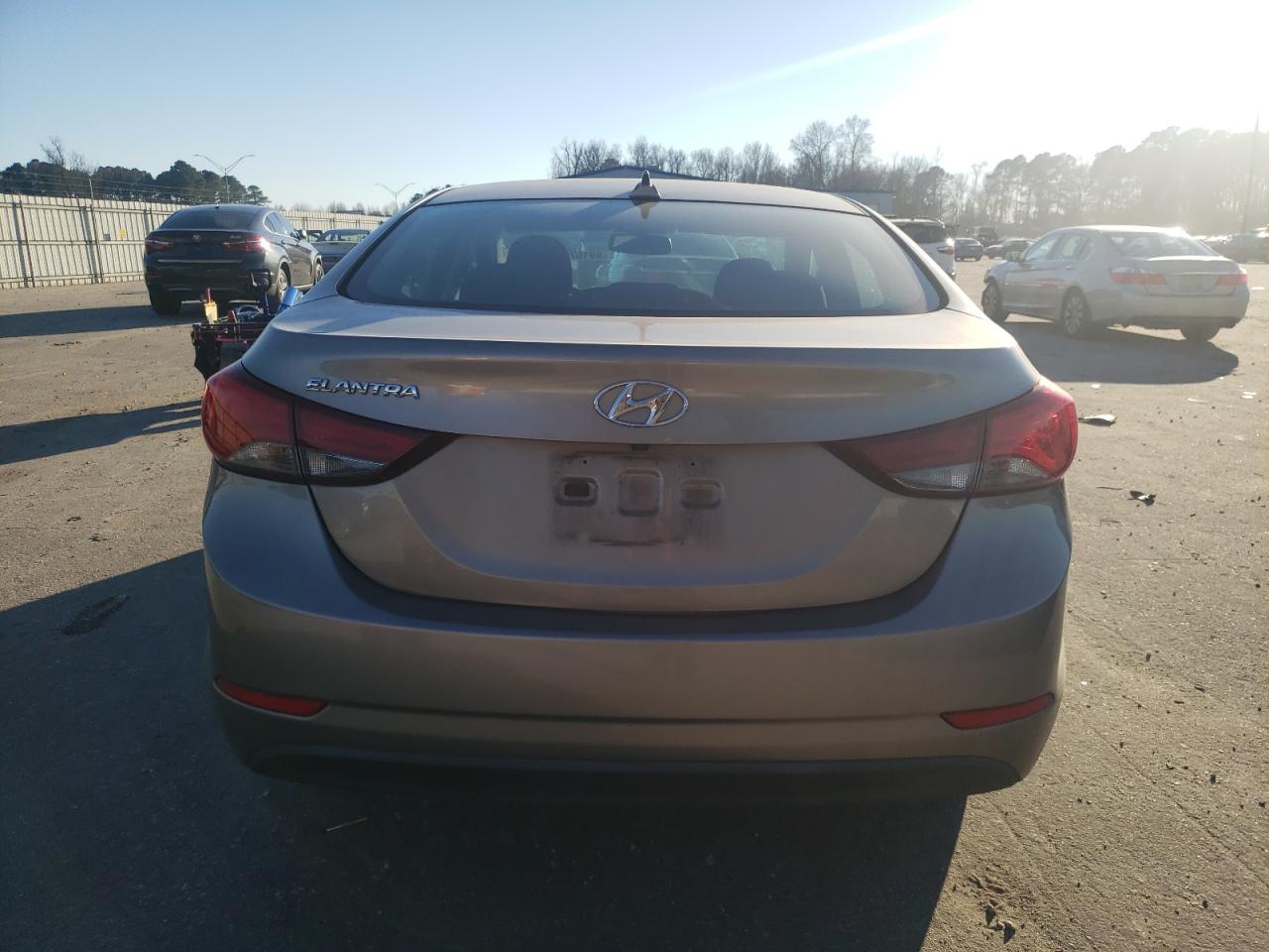 2016 Hyundai Elantra - Image 6