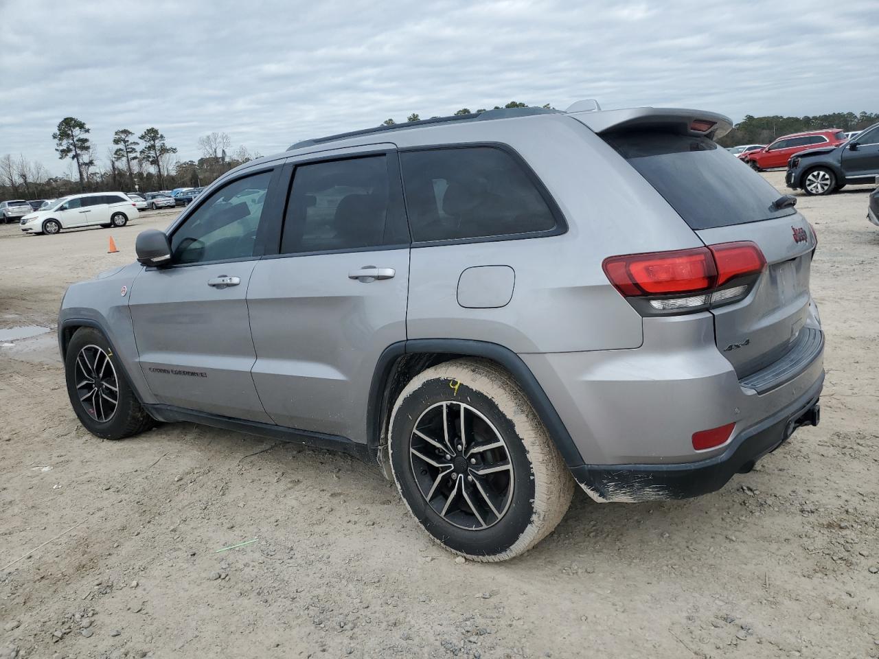 2019 Jeep Grand Cherokee - Image 2