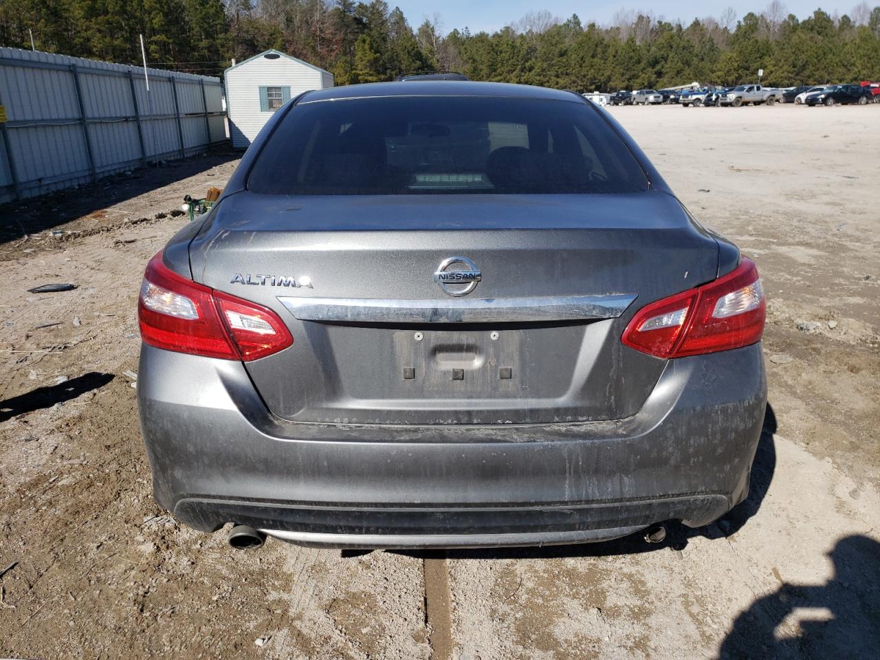 2016 Nissan Altima - Image 6