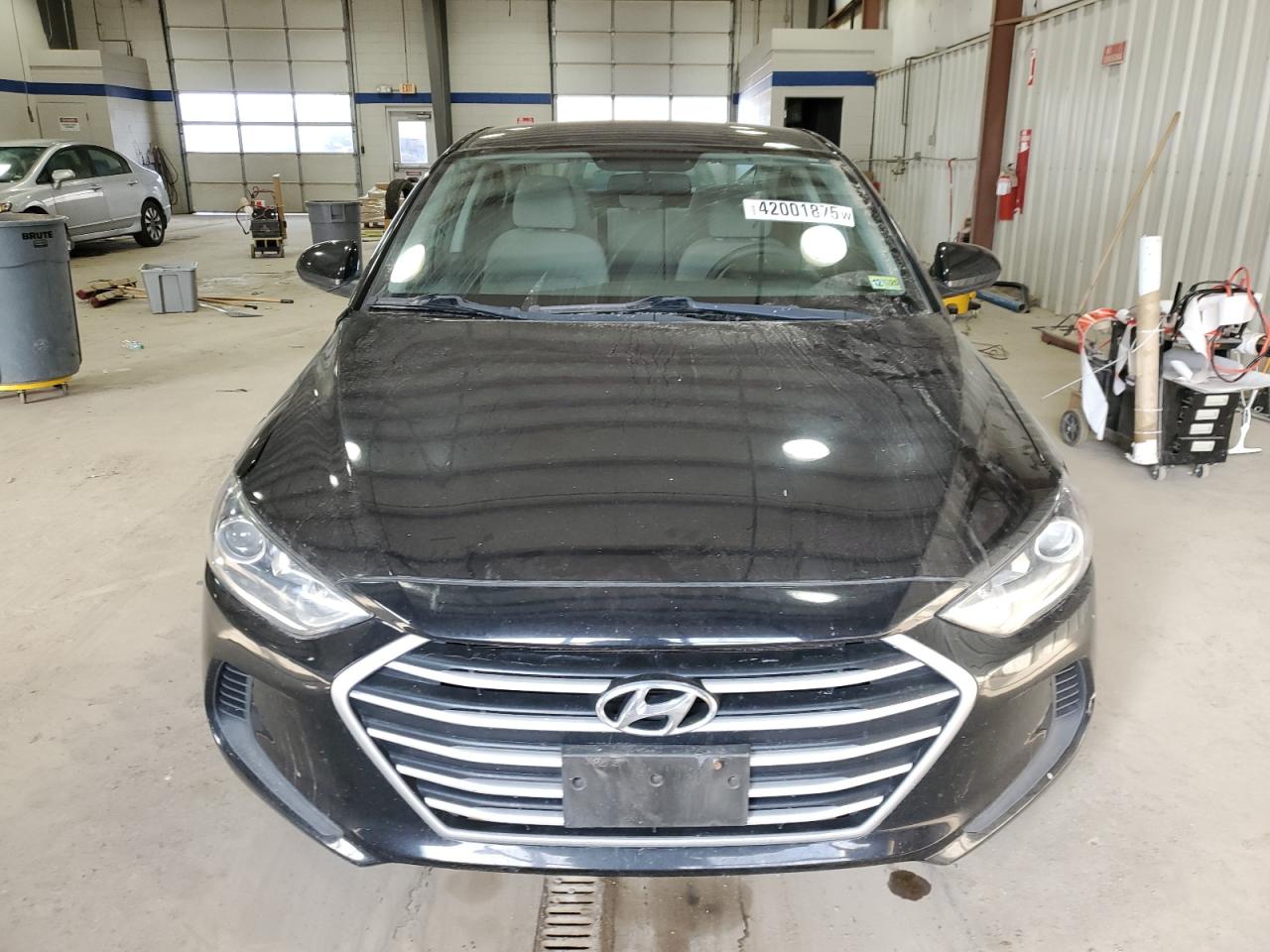 2017 Hyundai Elantra - Image 5