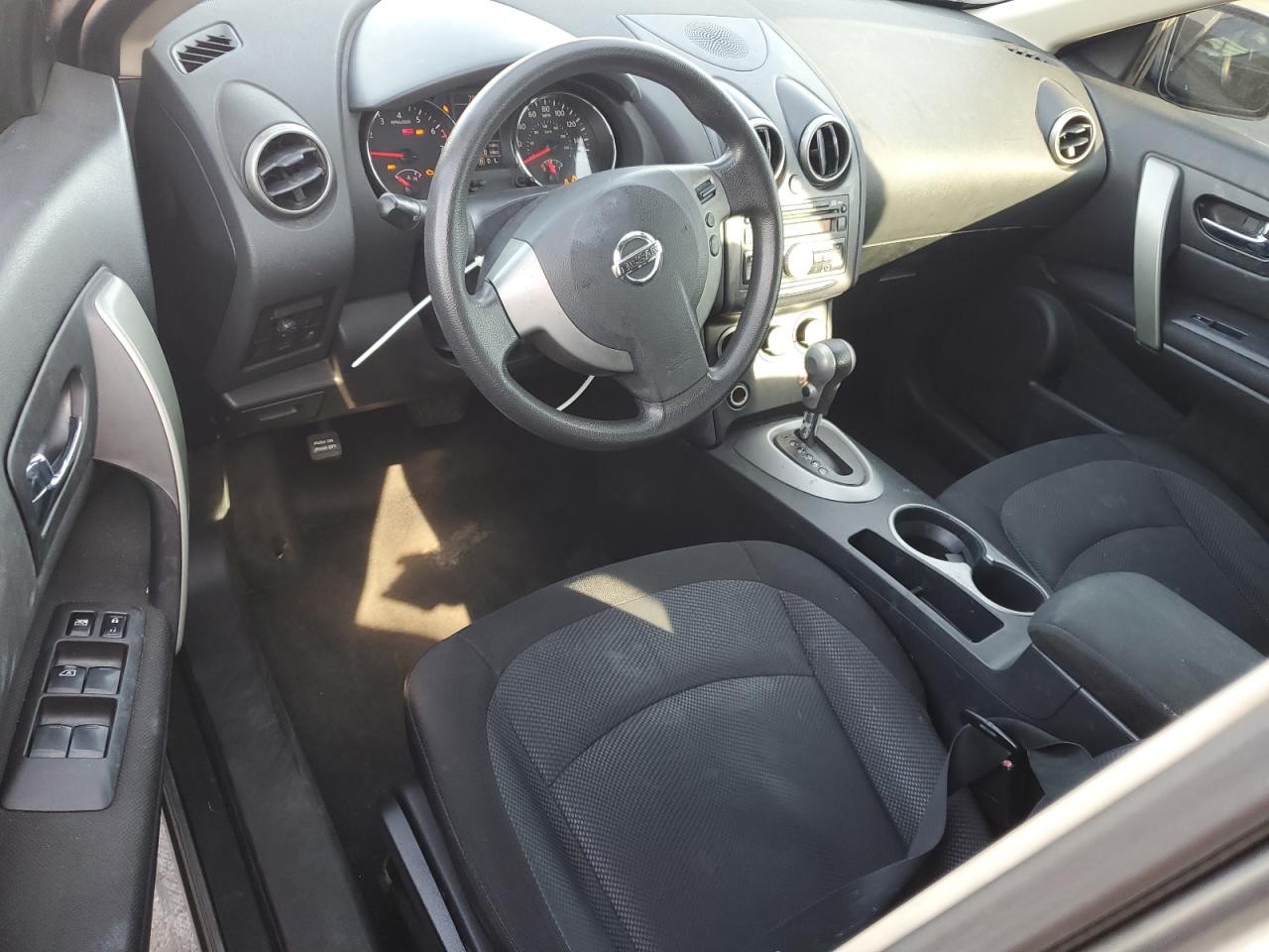 2011 Nissan Rogue - Image 8
