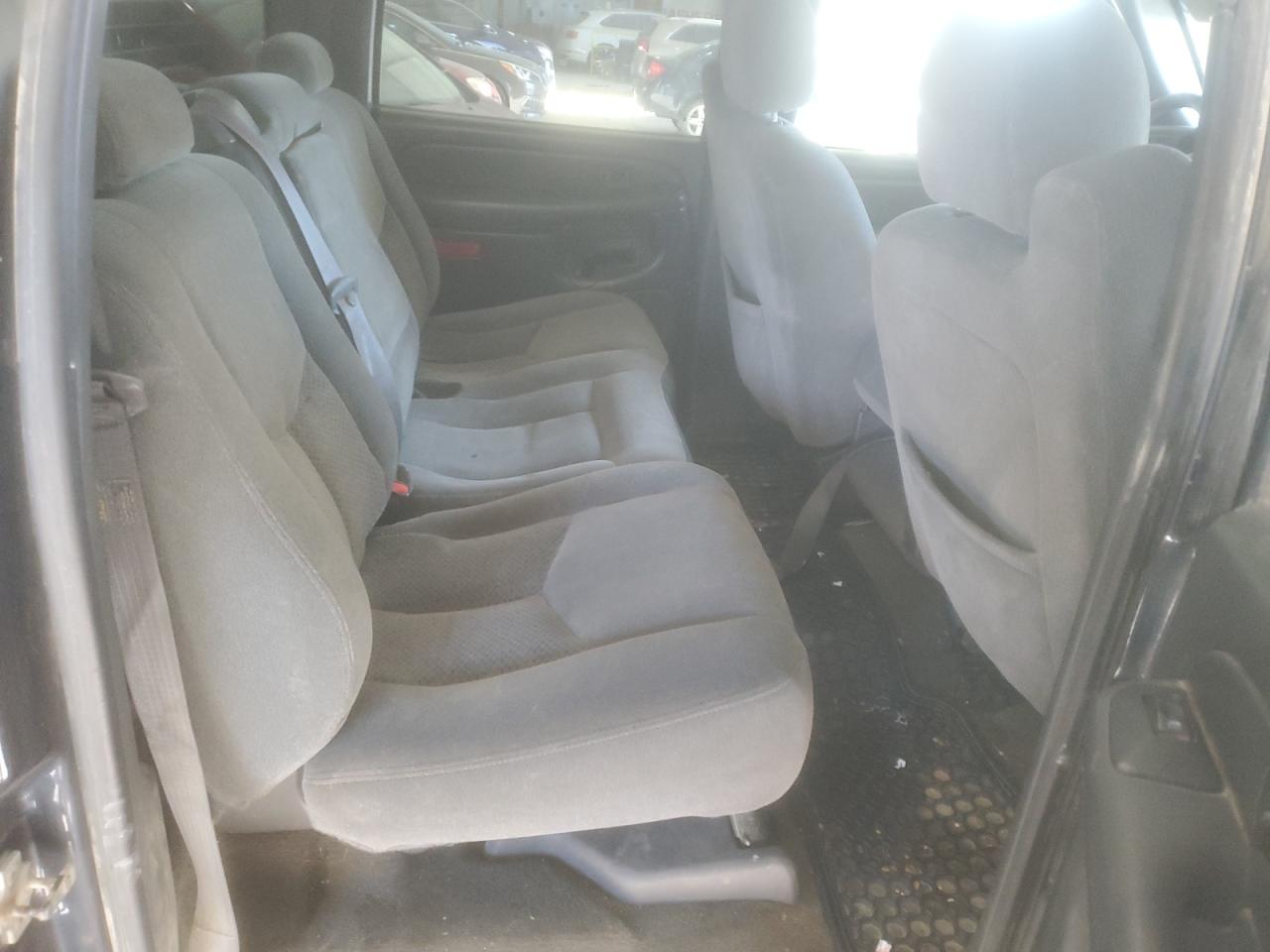 2005 Chevrolet Silverado - Image 10