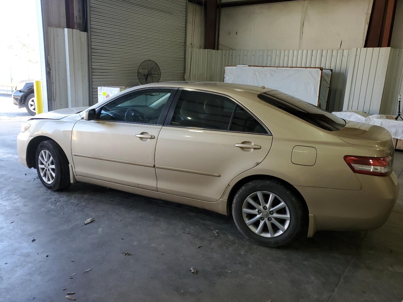 2011 Toyota Camry - Image 2
