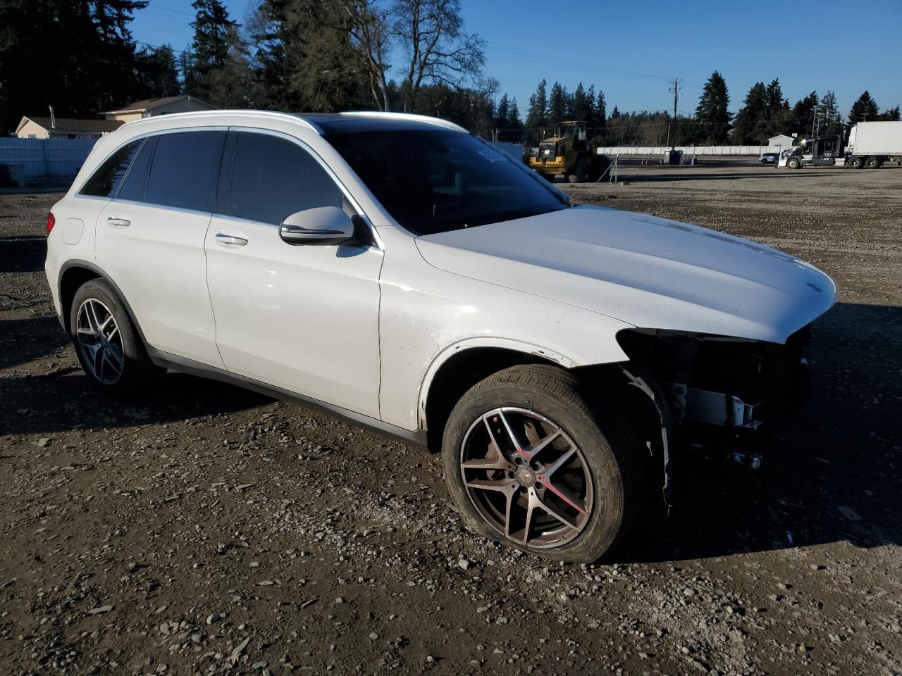 2017 Mercedes-Benz GLC - Image 4