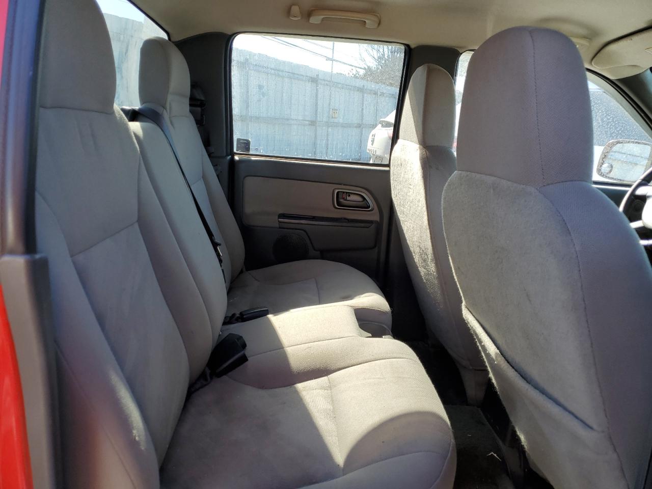 2005 Chevrolet Colorado - Image 10