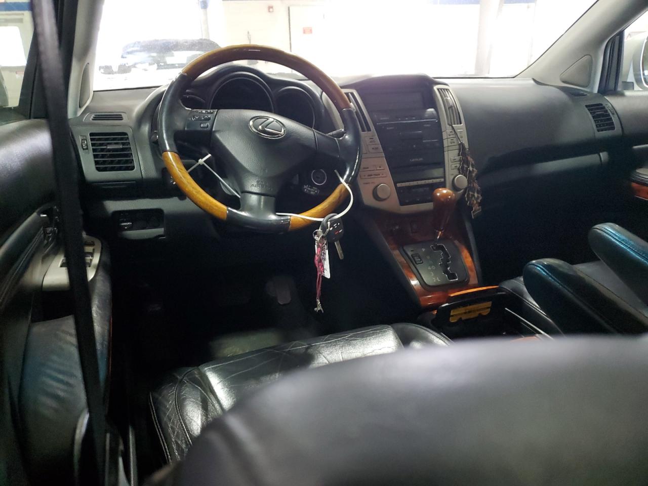2004 Lexus RX - Image 8