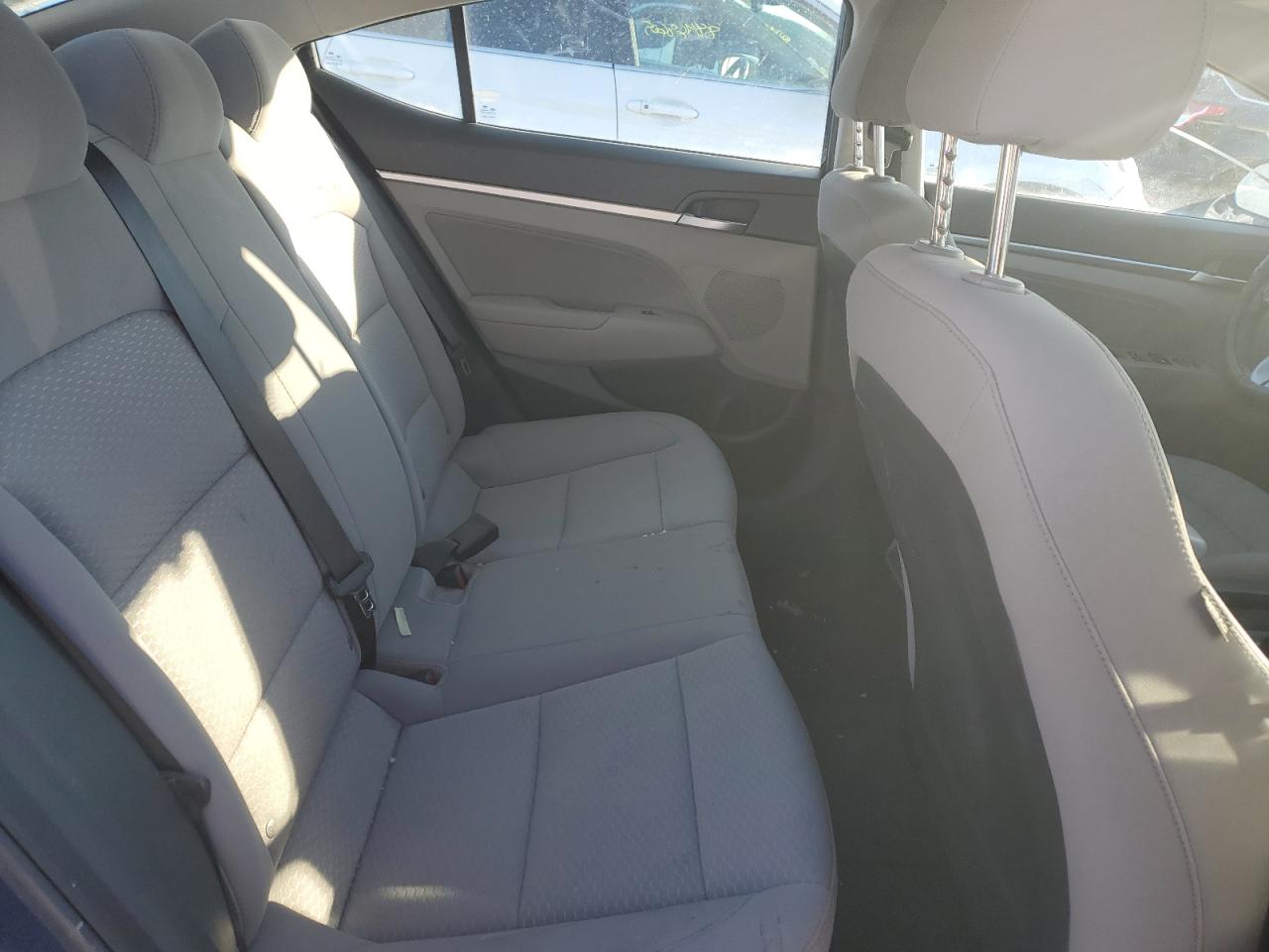 2019 Hyundai Elantra - Image 10