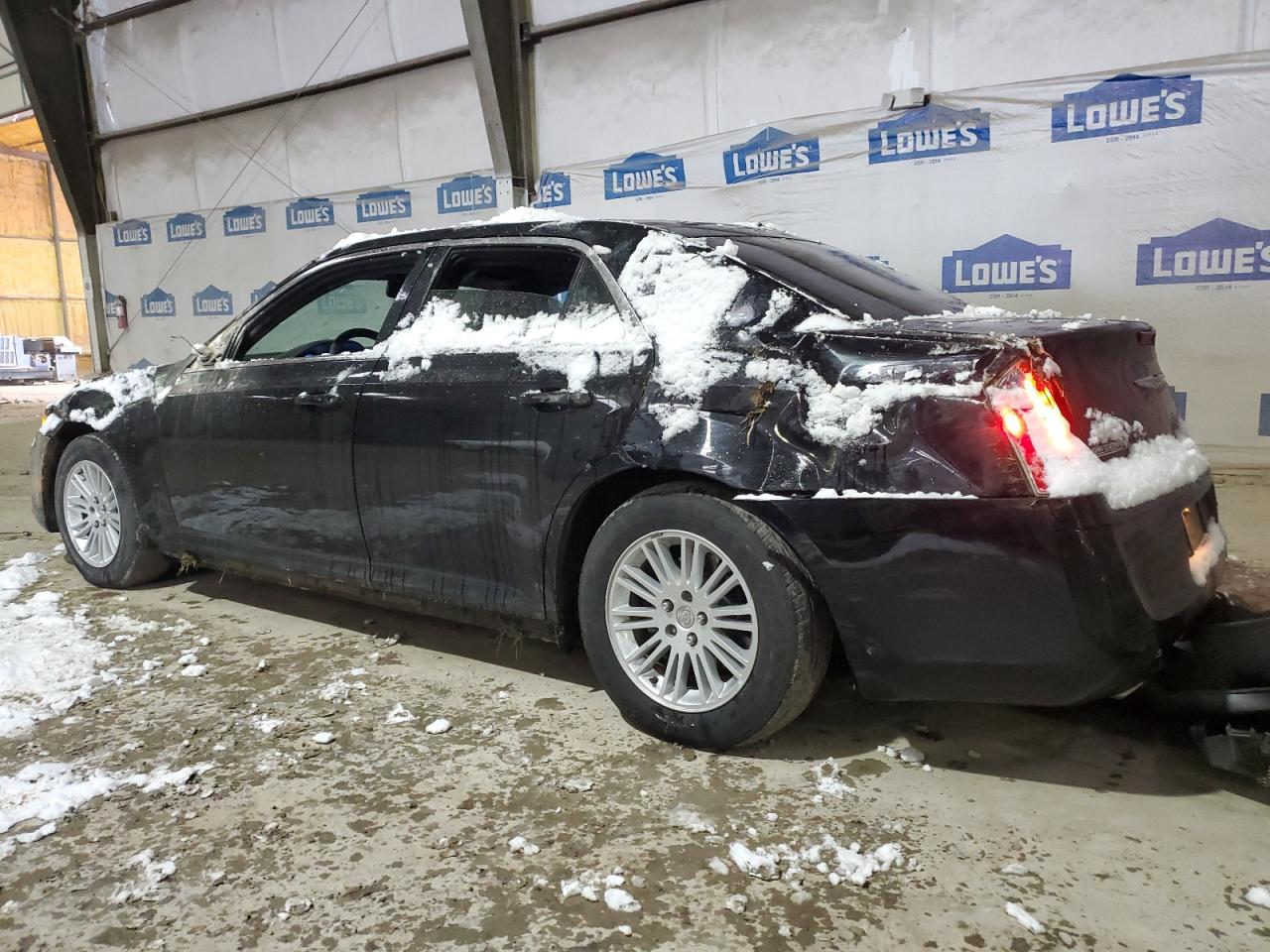 2013 Chrysler 300 - Image 2