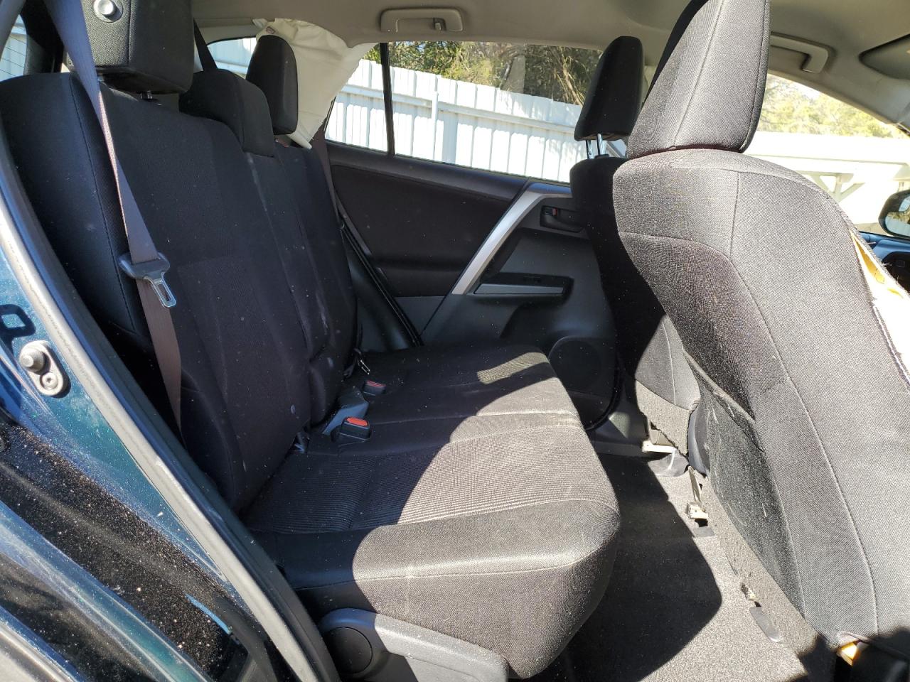 2018 Toyota RAV 4 - Image 11