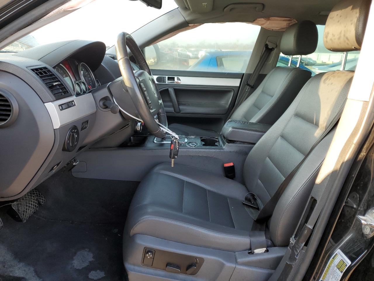 2009 Volkswagen Touareg - Image 7
