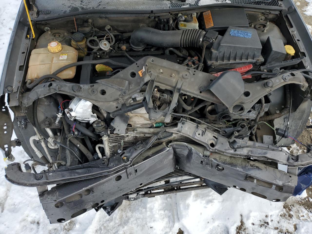 2003 Ford Focus - Image 13