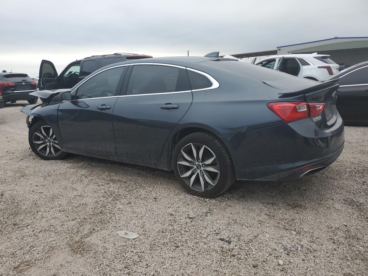 2020 Chevrolet Malibu - Image 2