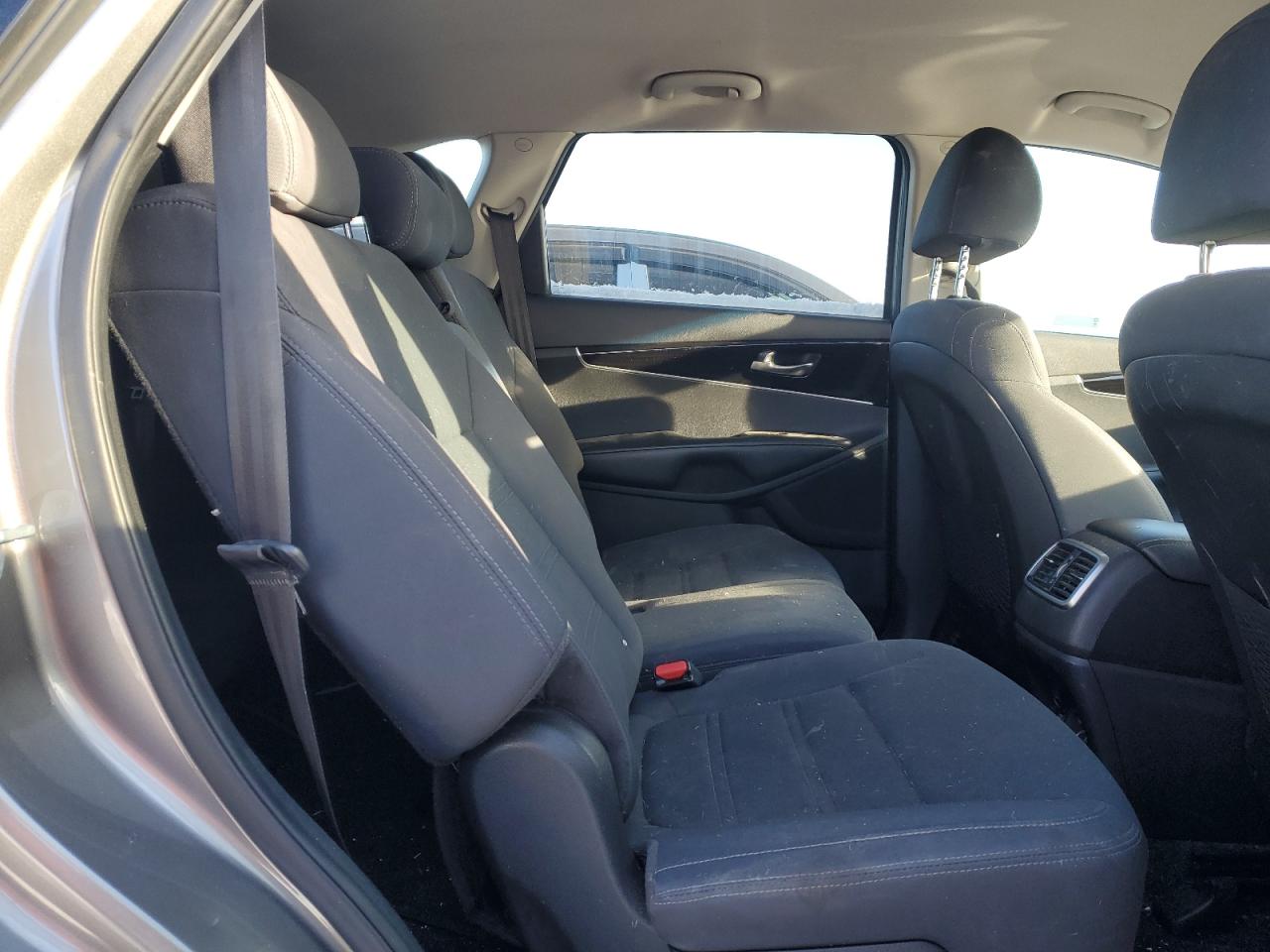 2019 Kia Sorento - Image 11