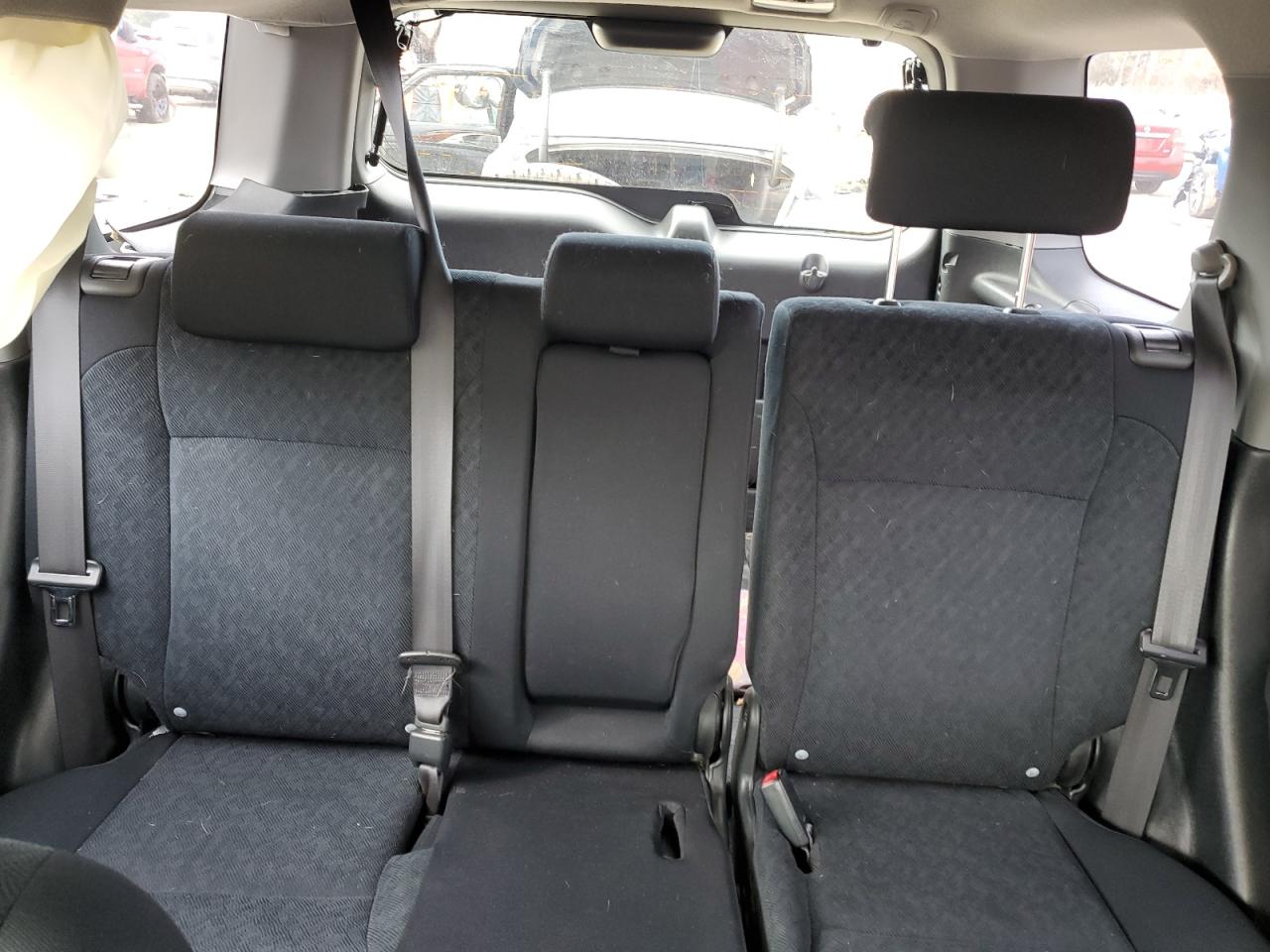 2005 Honda CR-V - Image 10