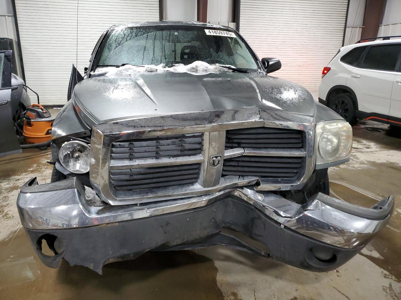 2005 Dodge Dakota - Image 5