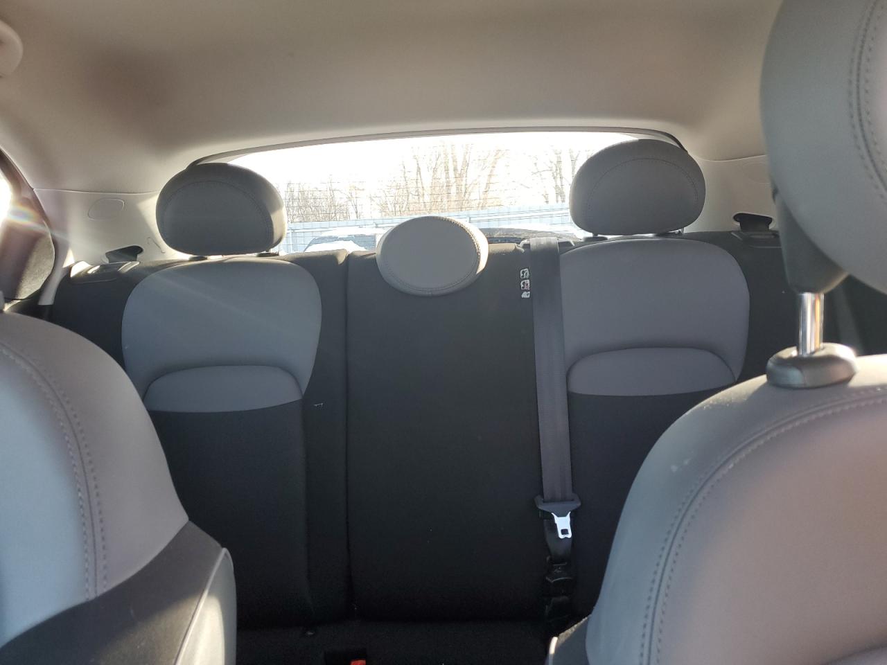 2016 Fiat 500 - Image 10