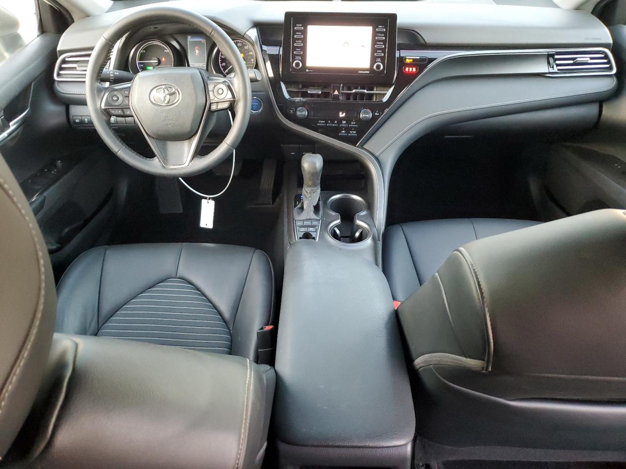 2022 Toyota Camry - Image 8