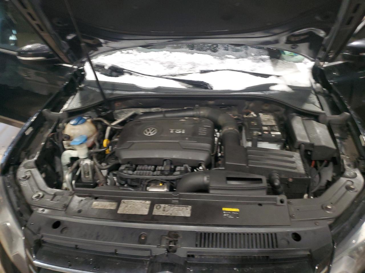2015 Volkswagen Passat - Image 12