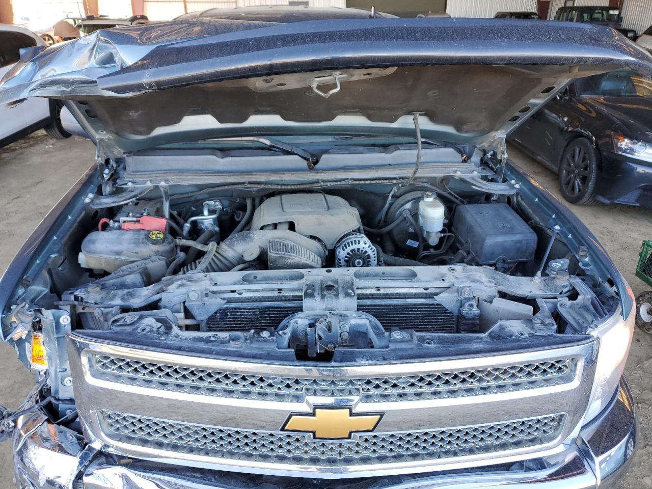 2013 Chevrolet Silverado - Image 11