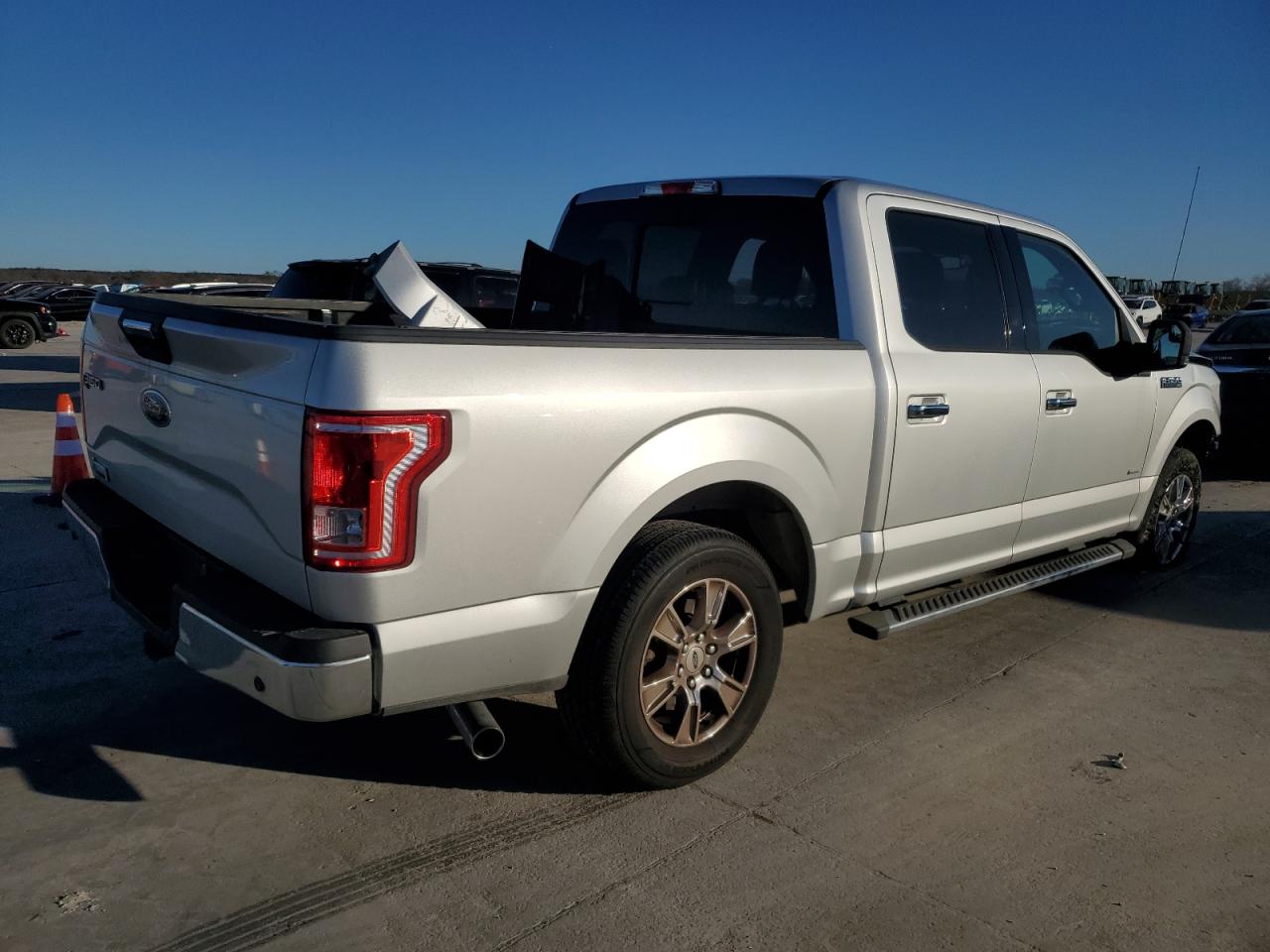 2015 Ford F-150 - Image 3
