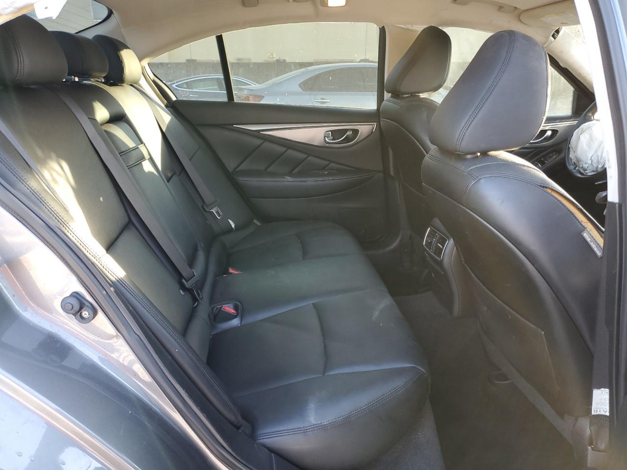 2015 Infiniti Q50 - Image 11