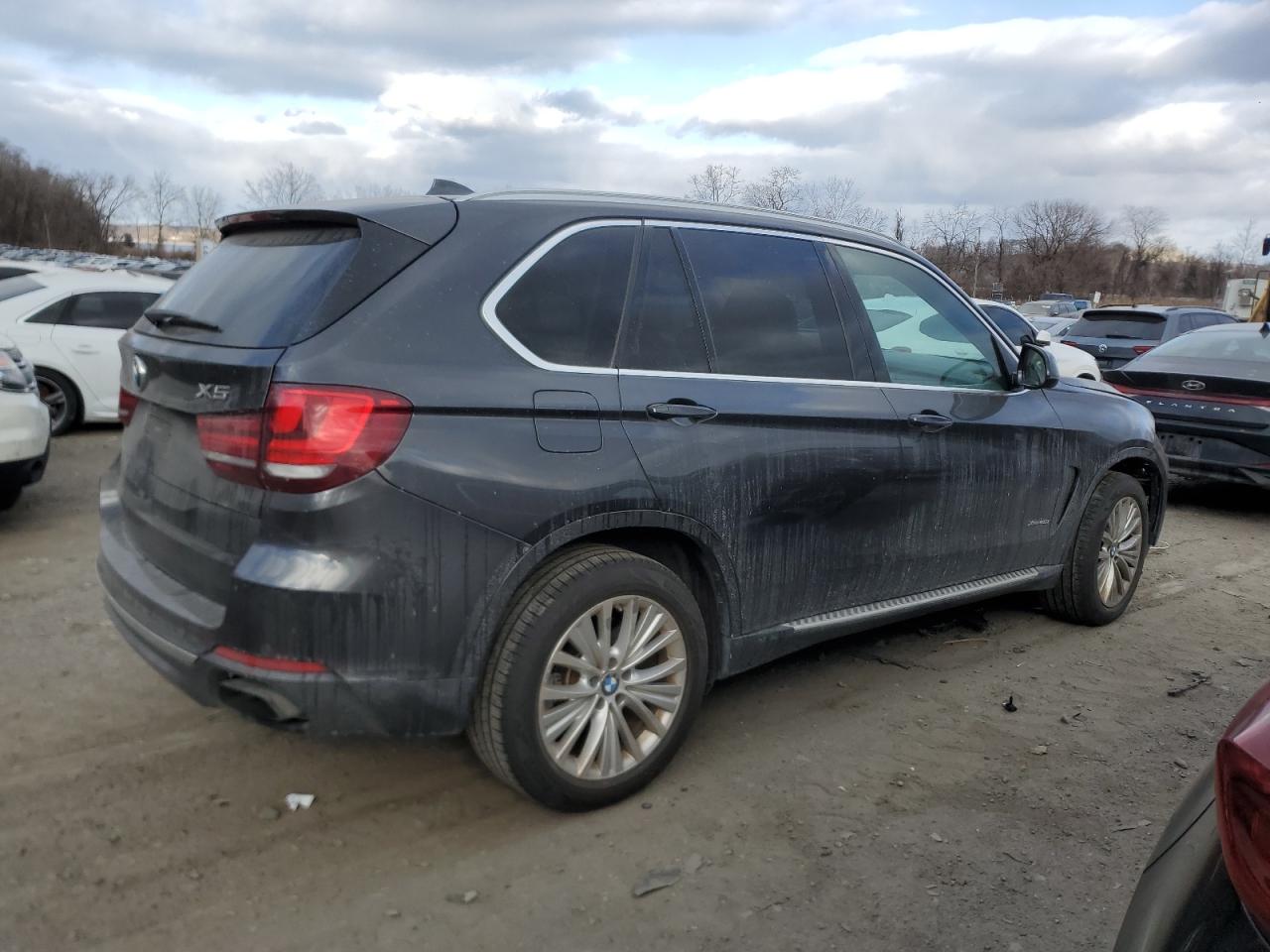 VIN 5UXKR6C51G0J79943 2016 BMW X5 no.3