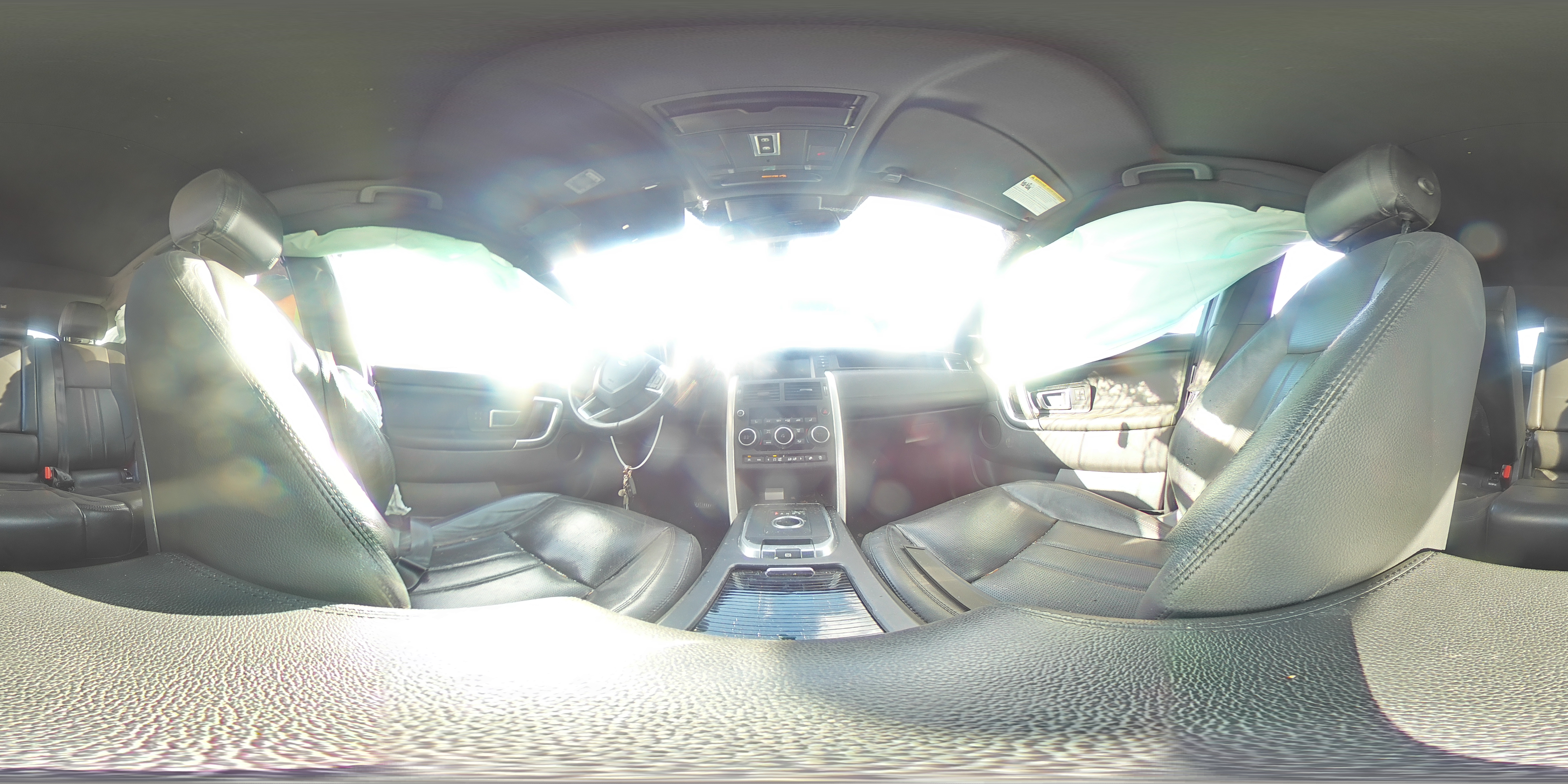 2016 Land Rover Discovery - Image 13
