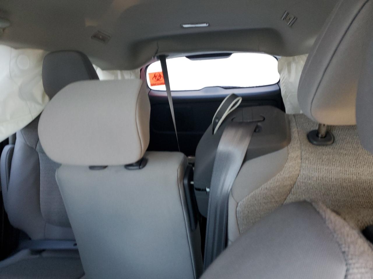2021 Toyota Sienna - Image 10