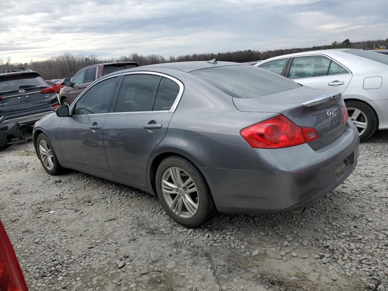 2015 Infiniti Q40 - Image 2