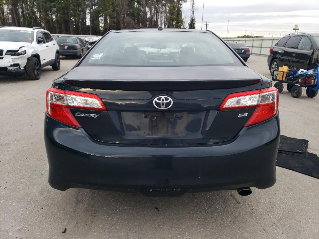 2013 Toyota Camry - Image 6