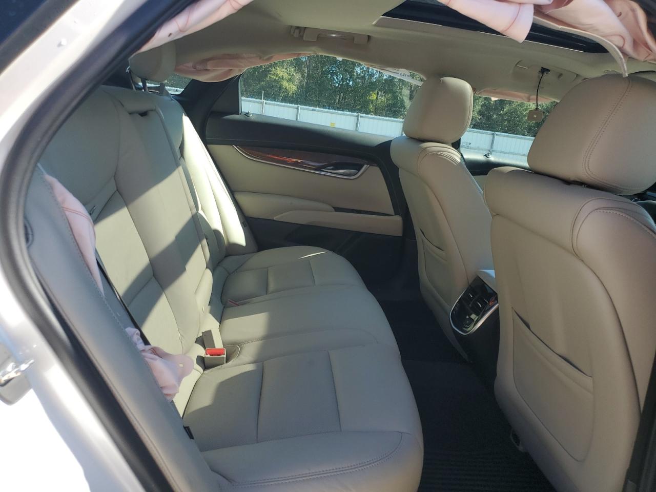2018 Cadillac XTS - Image 10