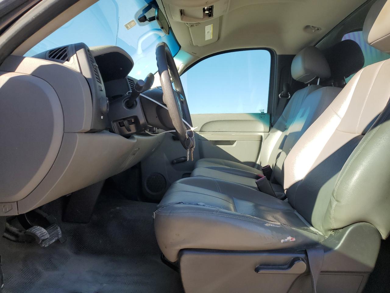 2012 Chevrolet Silverado - Image 7