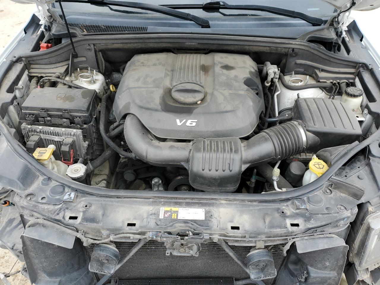 2015 Jeep Grand Cherokee - Image 12